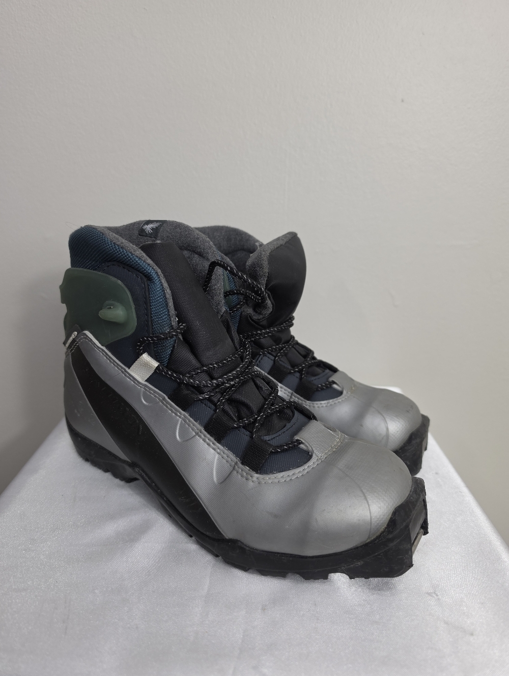 Salomon  SNS Profil Ski Shoes Size 7.5/8 US 38Eur Women